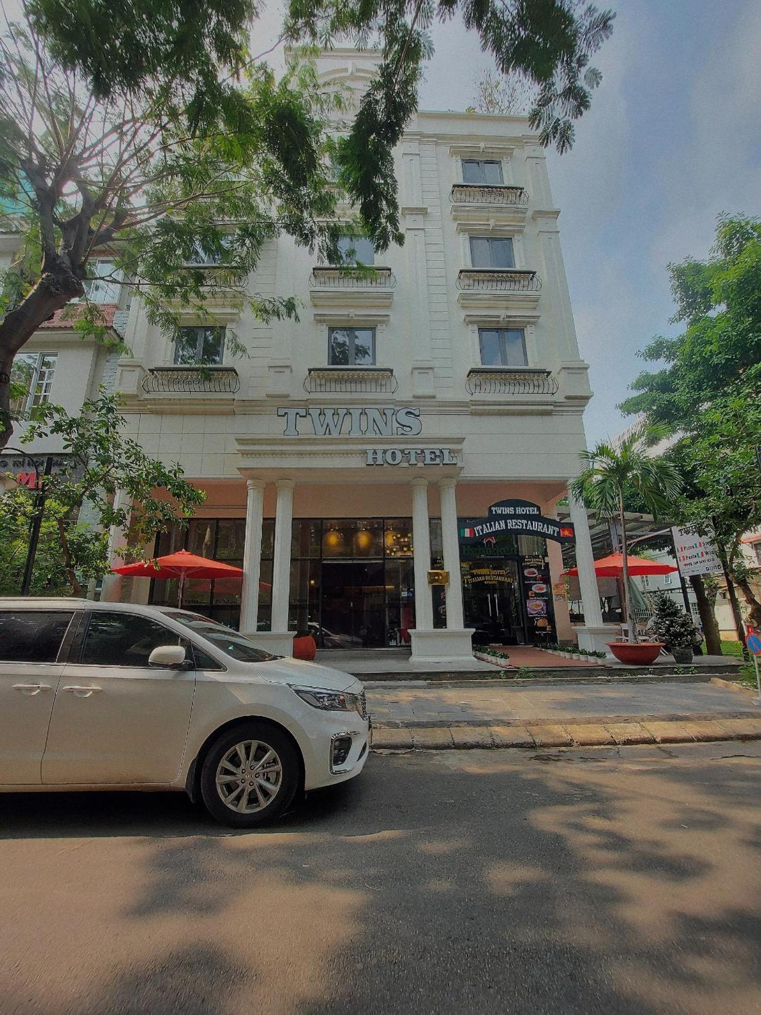 Twins Hotel Ho Chi Minh City Exterior photo