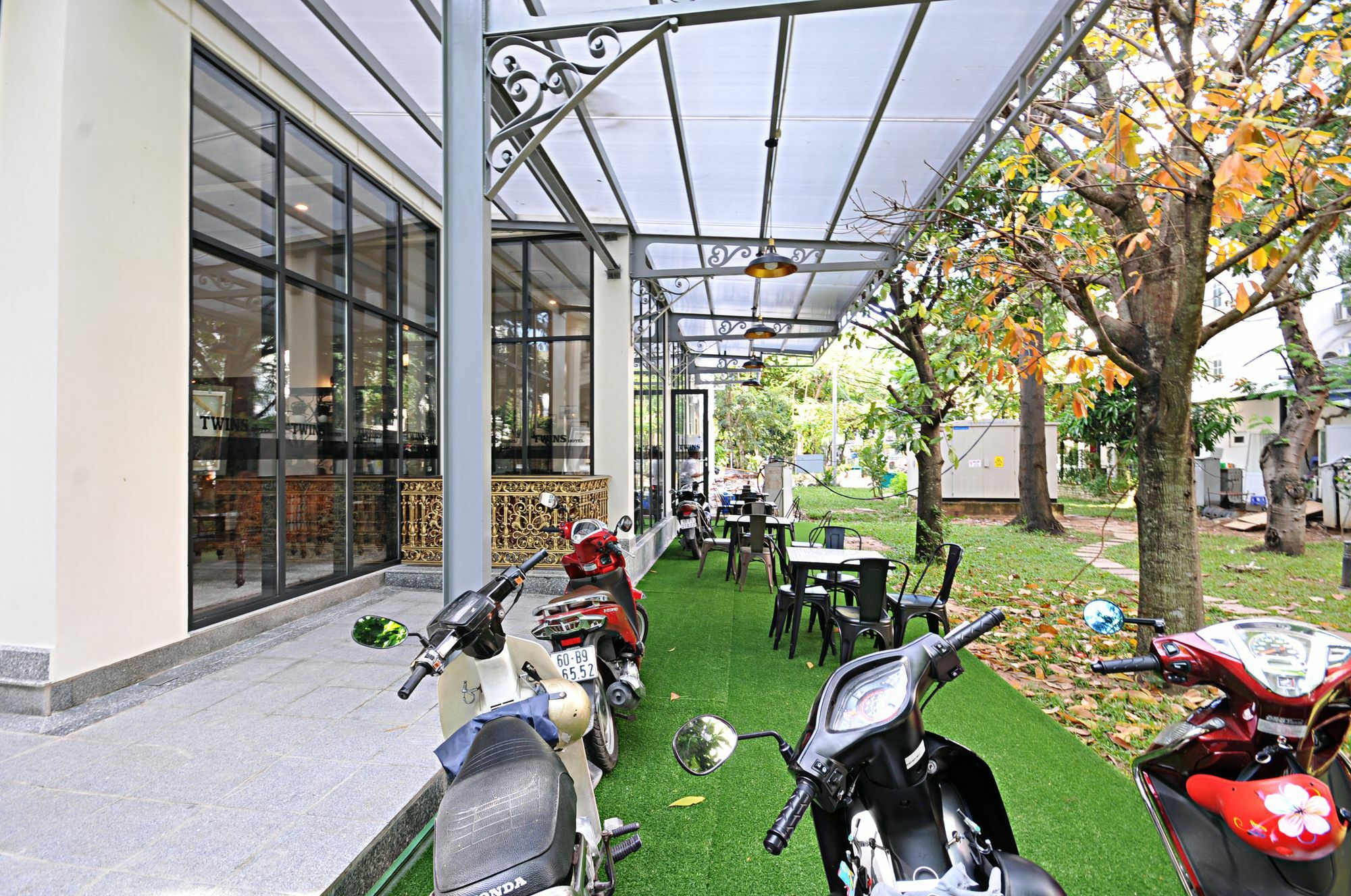 Twins Hotel Ho Chi Minh City Exterior photo