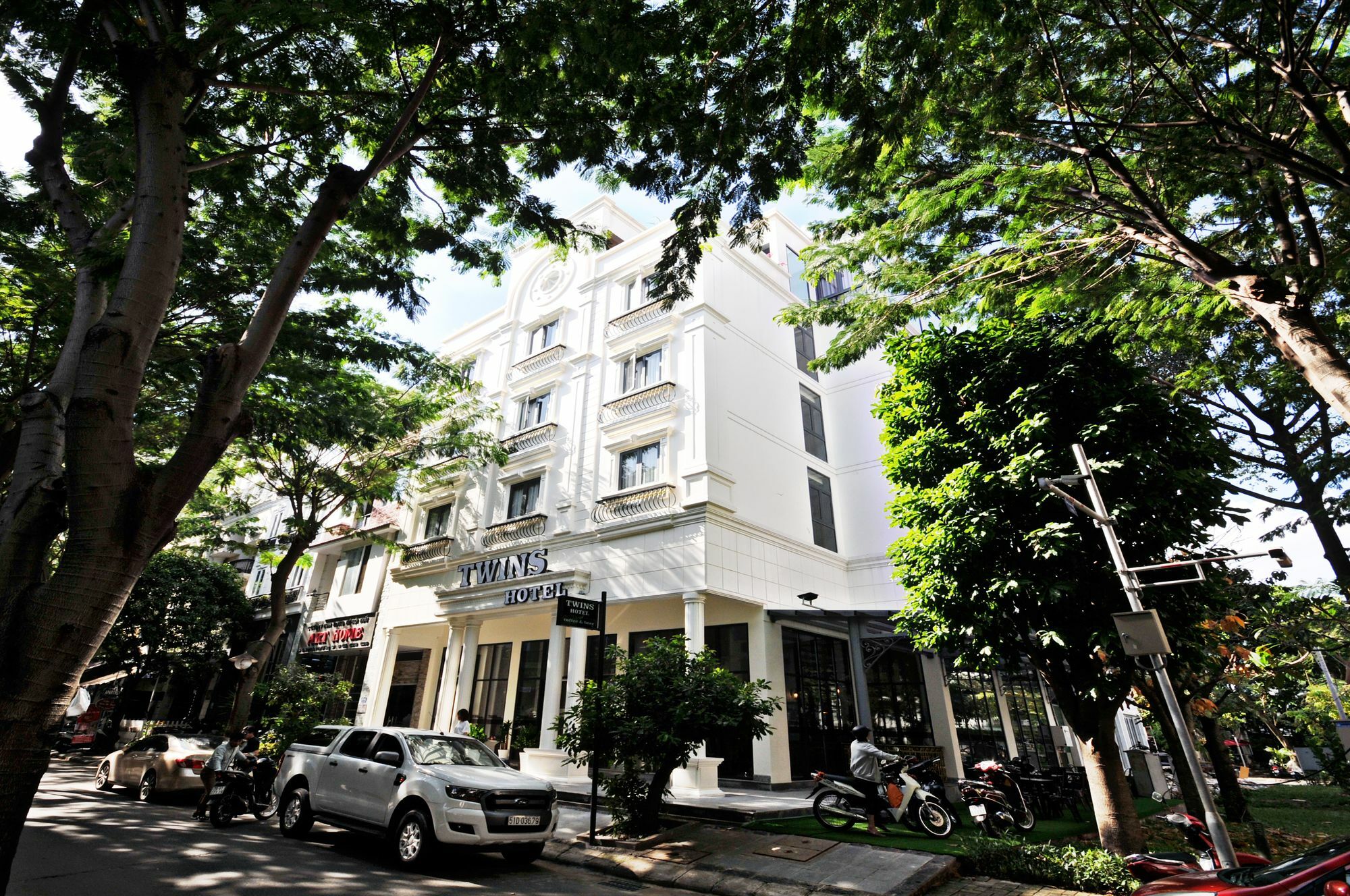 Twins Hotel Ho Chi Minh City Exterior photo